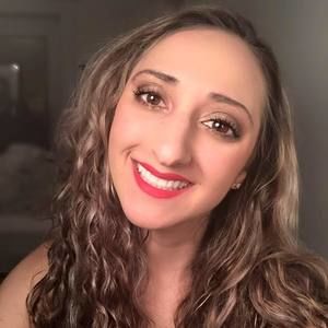 Meet your Posher, Roya